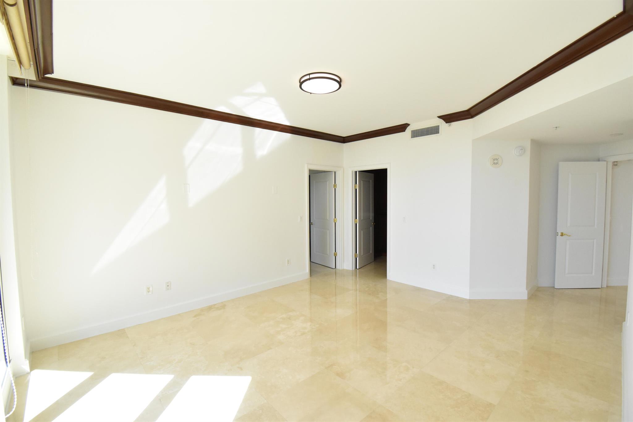 OCEAN GRANDE BEACH AND MA - Residential Lease