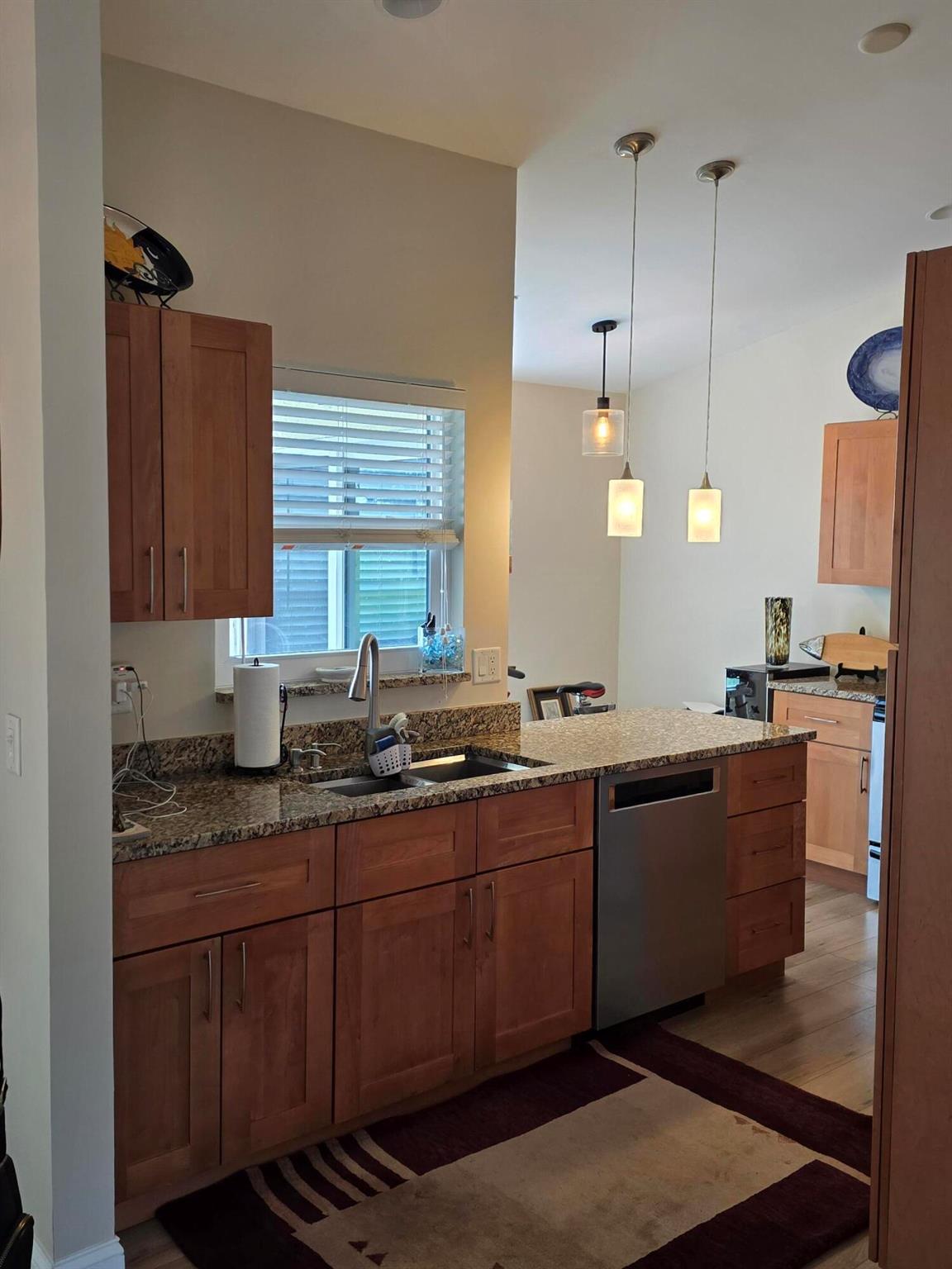 NORTH PASSAGE - Residential Lease