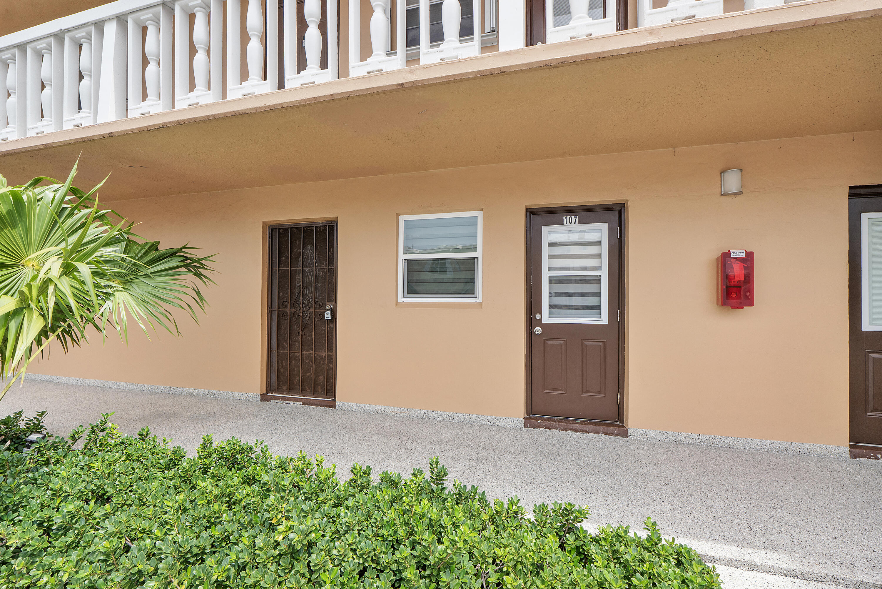 MEADOWBROOK TOWERS CONDO - Residential