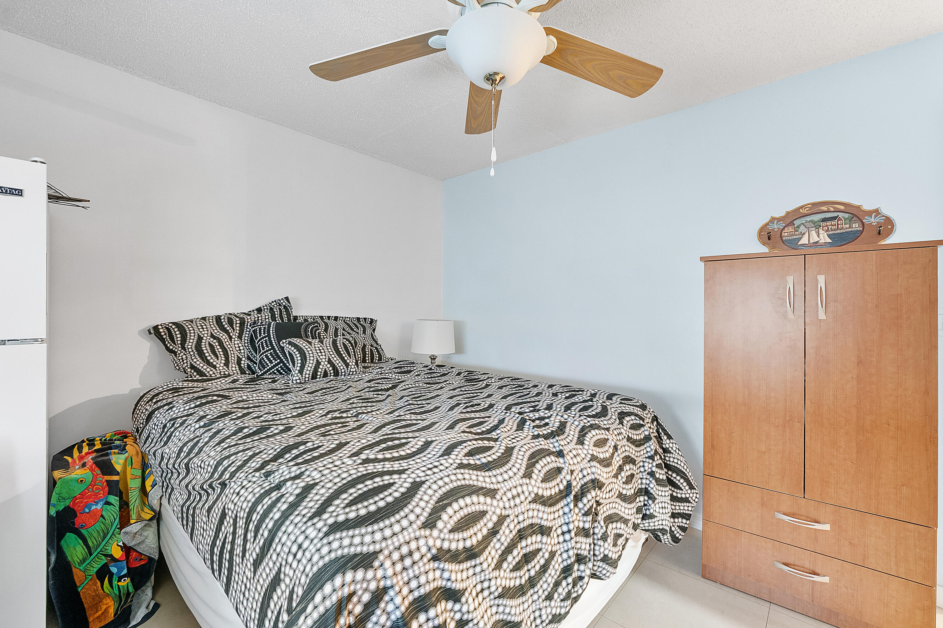 MEADOWBROOK TOWERS CONDO - Residential