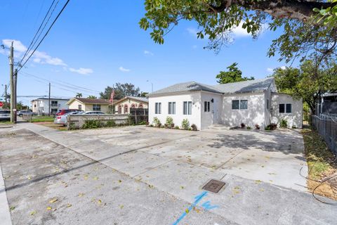 865 SE 12th St Hialeah FL 33010