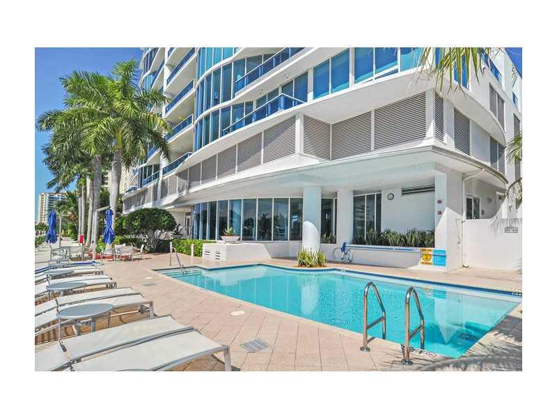 LA RIVE - Residential