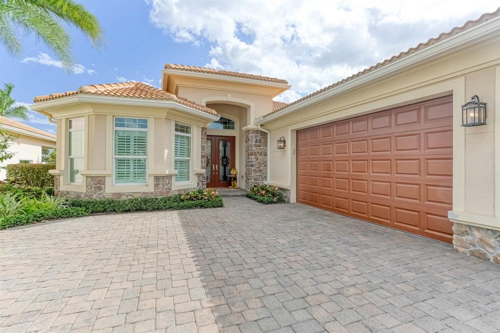Photo of 146 Lucia Court, Jupiter, FL 33478 (MLS # R10693757)