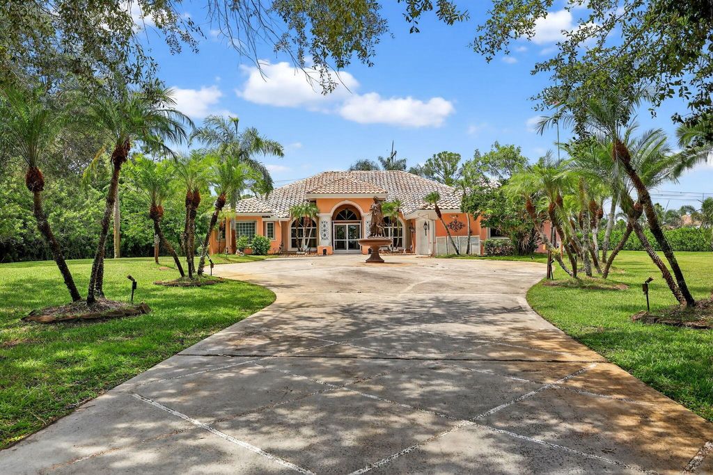 Photo of 7852 SE Saddlebrook Drive, Port Saint Lucie, FL 34986 (MLS # R11117491)