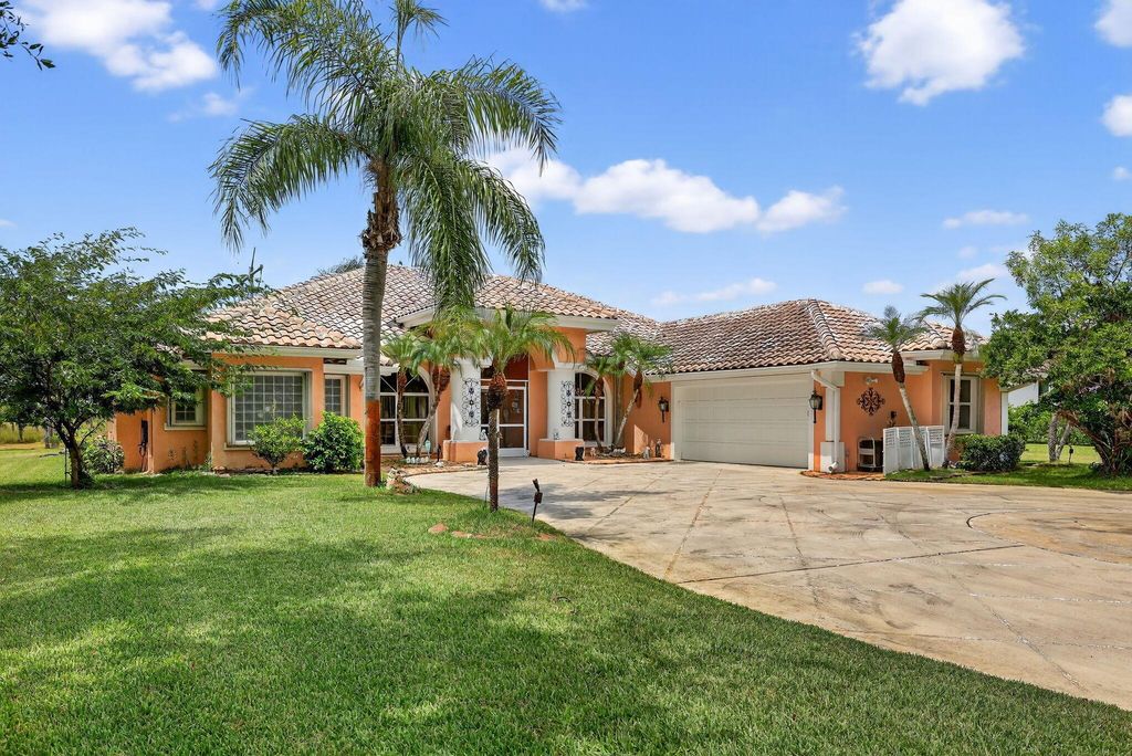 Photo of 7852 SE Saddlebrook Drive, Port Saint Lucie, FL 34986 (MLS # R11117491)