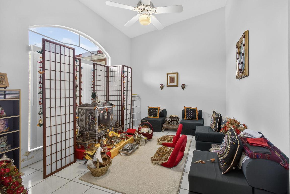 LAKEFIELD OF THE LANDINGS AT WELLINGTON 3A - Residential