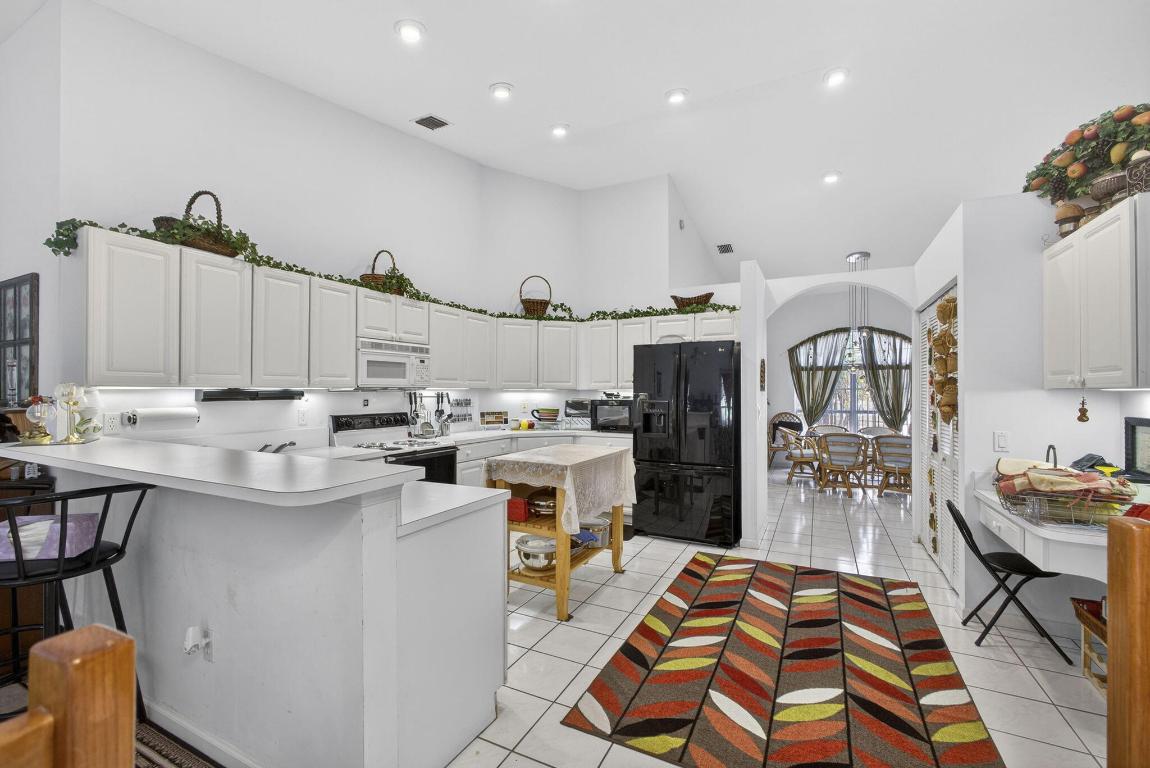 LAKEFIELD OF THE LANDINGS AT WELLINGTON 3A - Residential