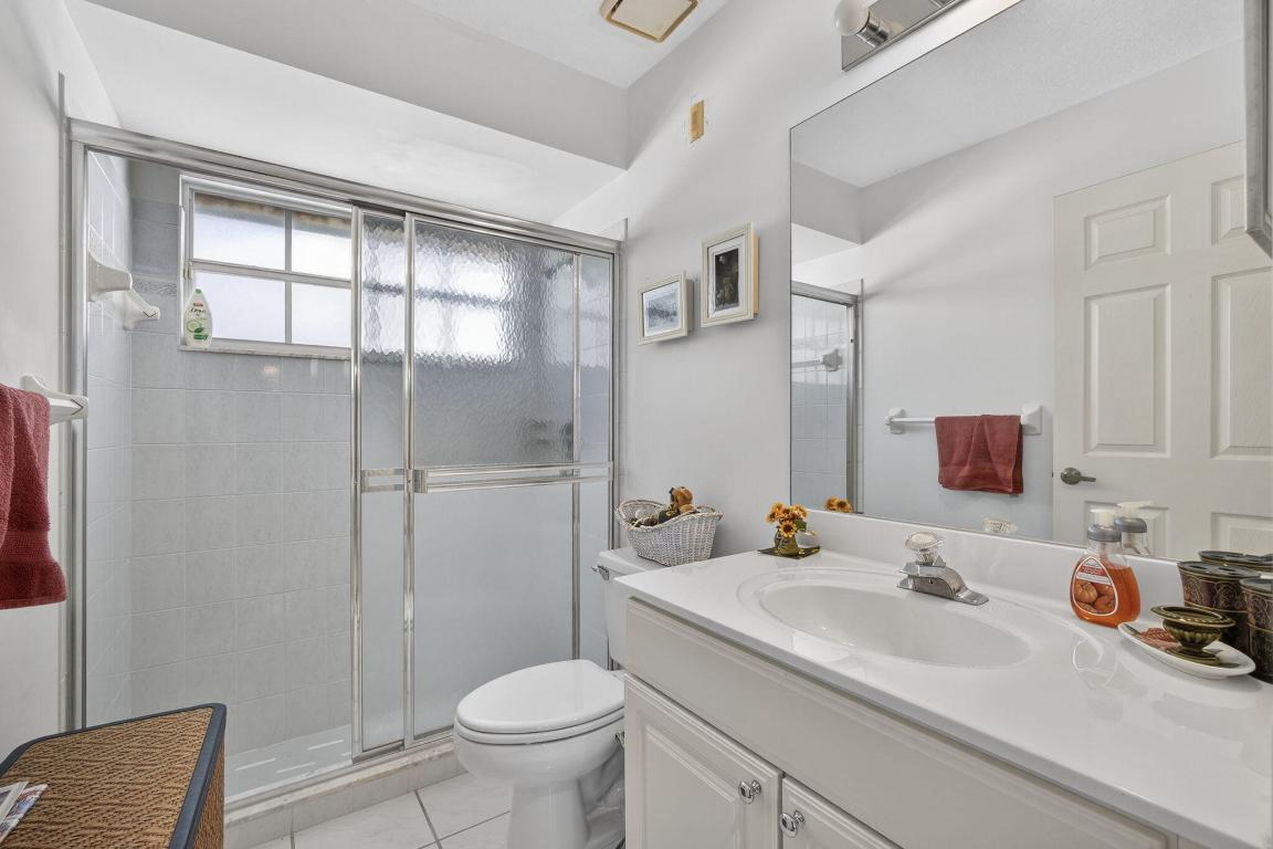 LAKEFIELD OF THE LANDINGS AT WELLINGTON 3A - Residential