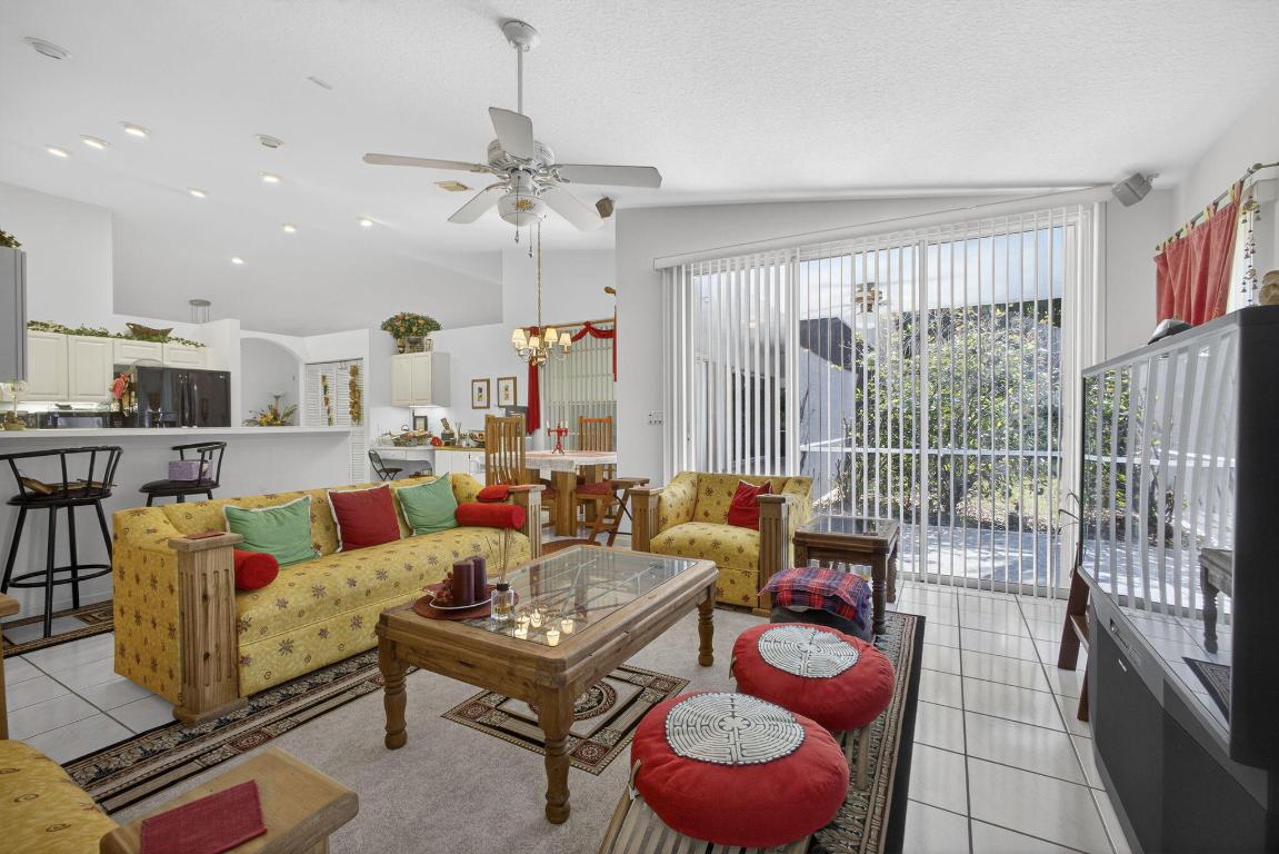 LAKEFIELD OF THE LANDINGS AT WELLINGTON 3A - Residential