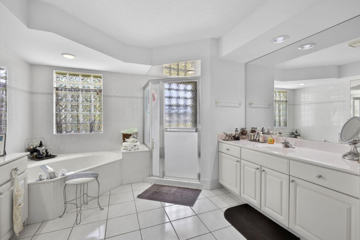 LAKEFIELD OF THE LANDINGS AT WELLINGTON 3A - Residential