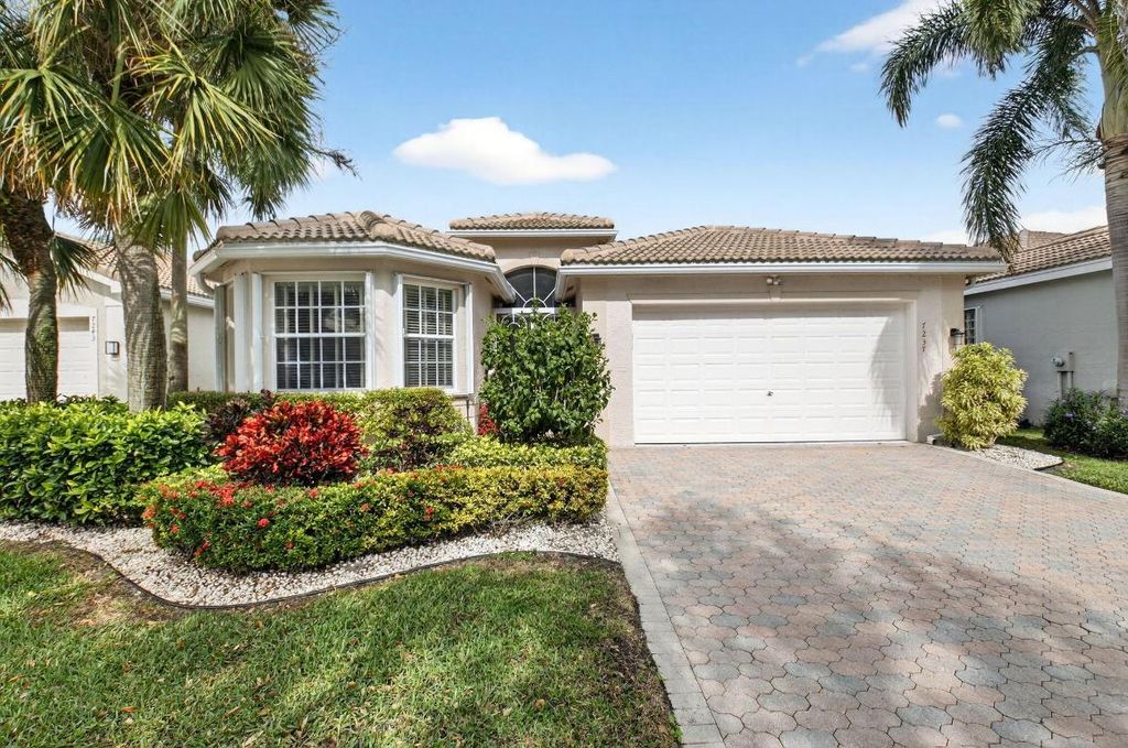 Photo of 7237 Morocca Lake Drive, Delray Beach, FL 33446 (MLS # R11158865)