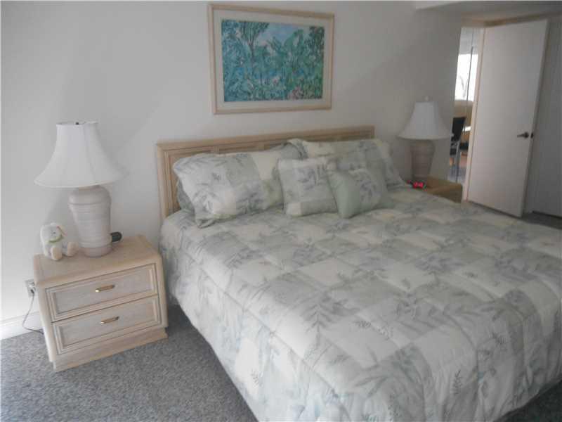 SILVER THATCH - Residential