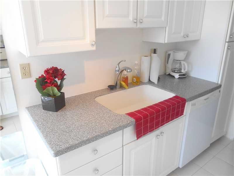 SILVER THATCH - Residential