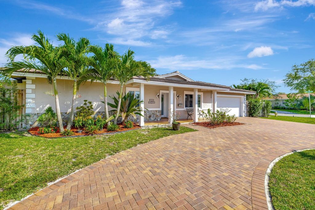Photo of 4125 NW 78th Lane, Coral Springs, FL 33065 (MLS # F10506228)