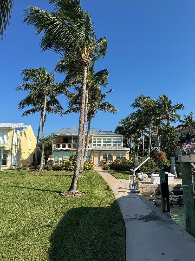 VILLAS OF FABOR COVE - Residential Lease