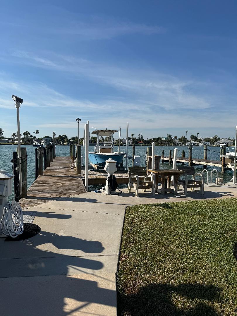 VILLAS OF FABOR COVE - Residential Lease