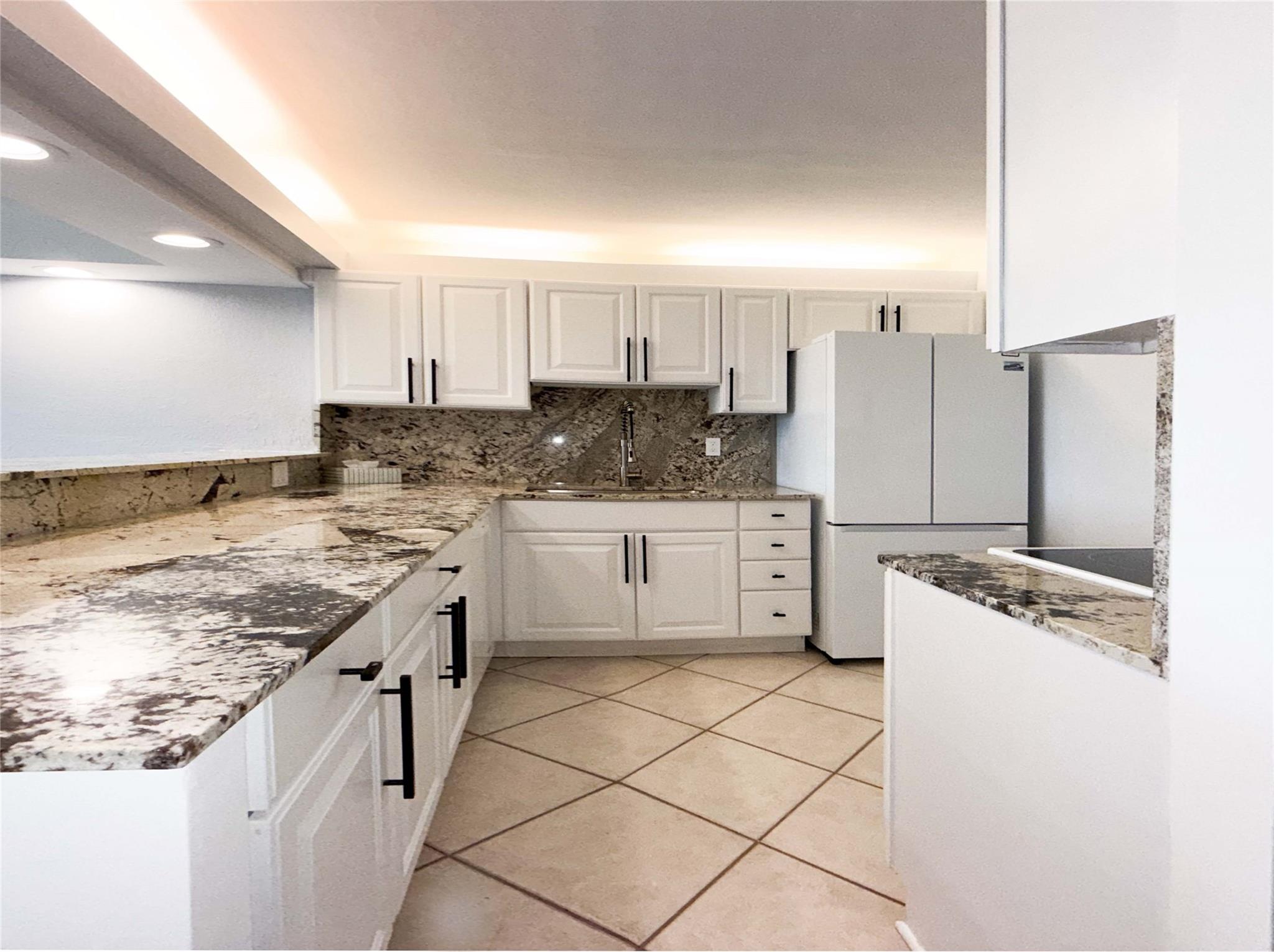 DRAKE TOWER CONDO - Residential