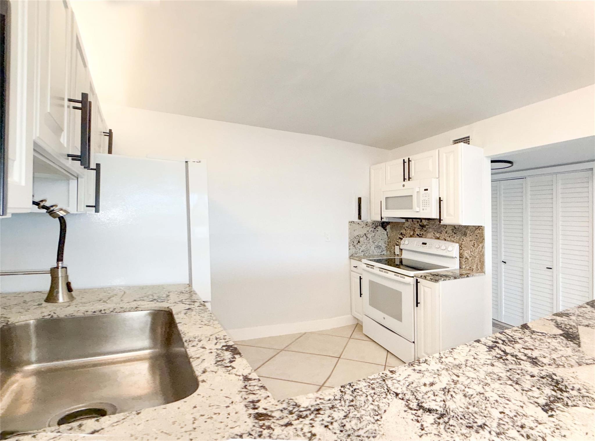 DRAKE TOWER CONDO - Residential