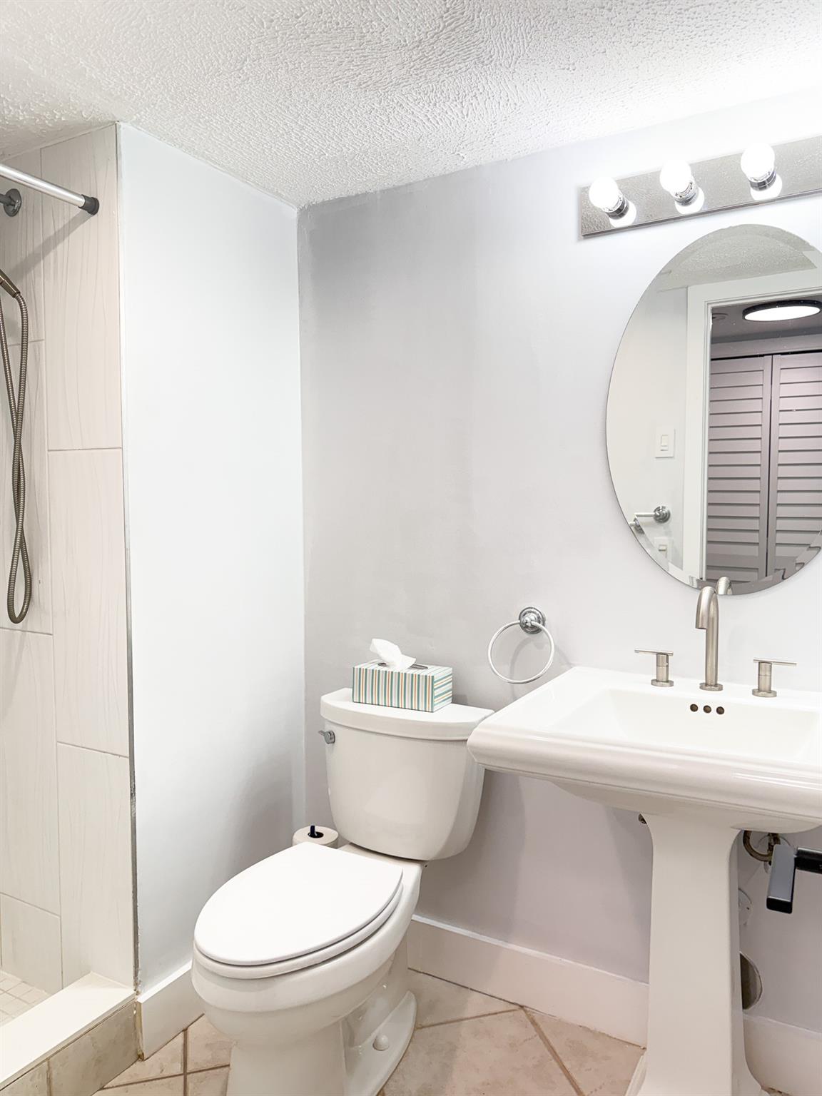 DRAKE TOWER CONDO - Residential