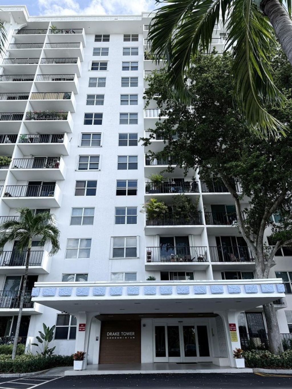 Photo of 1800 N Andrews Avenue #1G, Fort Lauderdale, FL 33311 (MLS # F10533483)