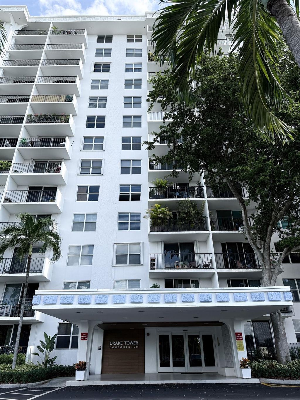 Photo of 1800 N Andrews Ave #1G, Fort Lauderdale, FL 33311 (MLS # F10533483)