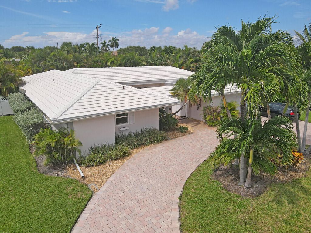 Photo of 1211 Bimini Lane, Singer Island, FL 33404 (MLS # B26045127)