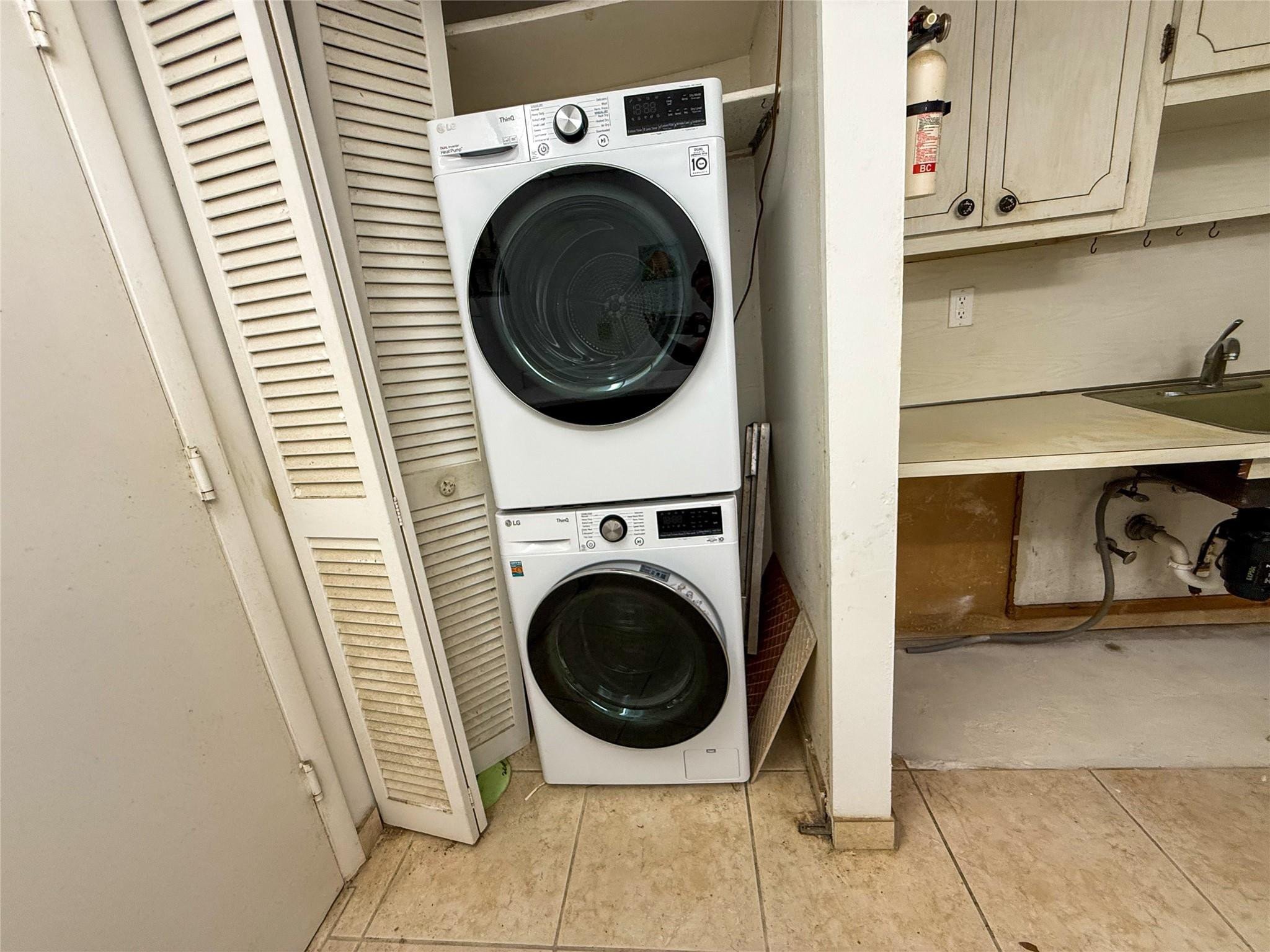 Stratford Towers - Residential