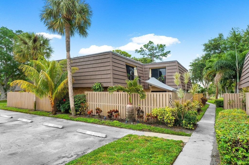 Photo of 1503 15th Court, Palm Beach Gardens, FL 33410 (MLS # R10966624)