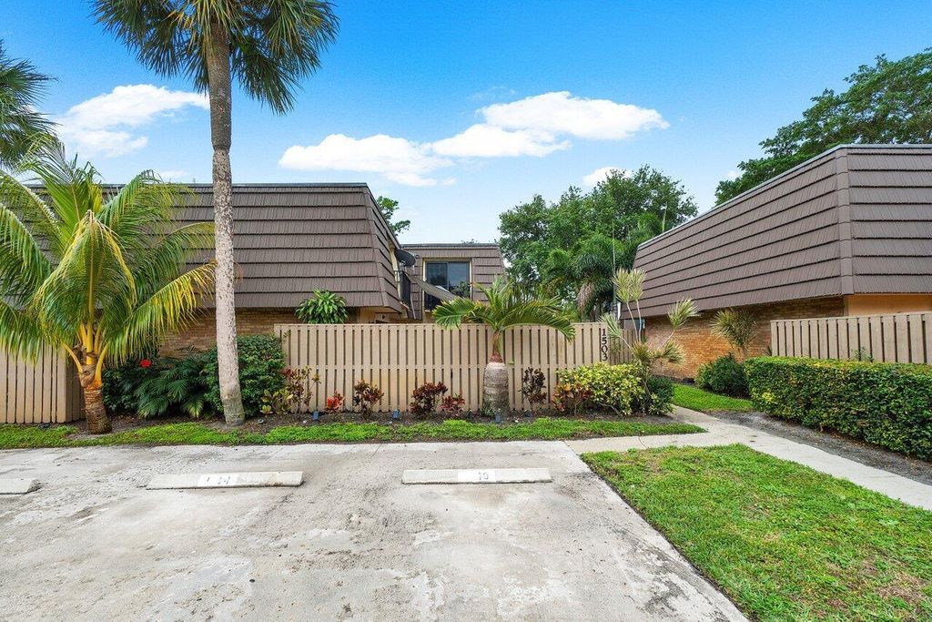 Photo of 1503 15th Court, Palm Beach Gardens, FL 33410 (MLS # R10966624)