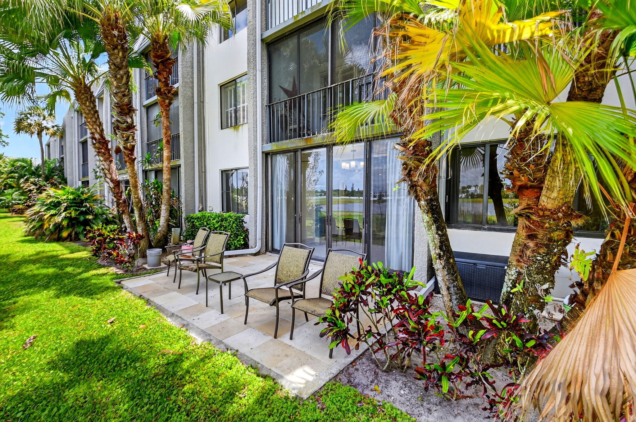 FOUNTAINS OF PALM BEACH CONDO 4 - Residential