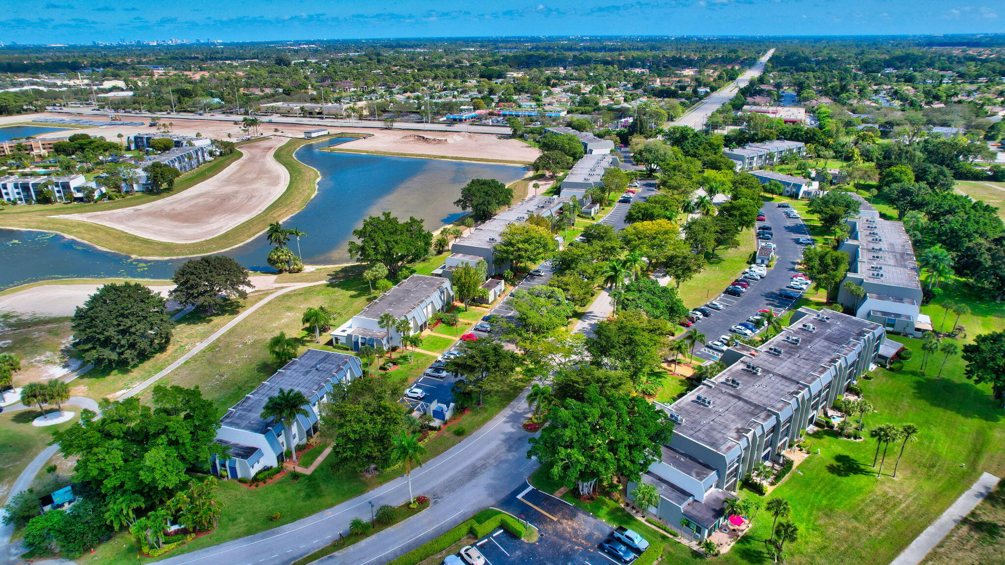 FOUNTAINS OF PALM BEACH CONDO 4 - Residential