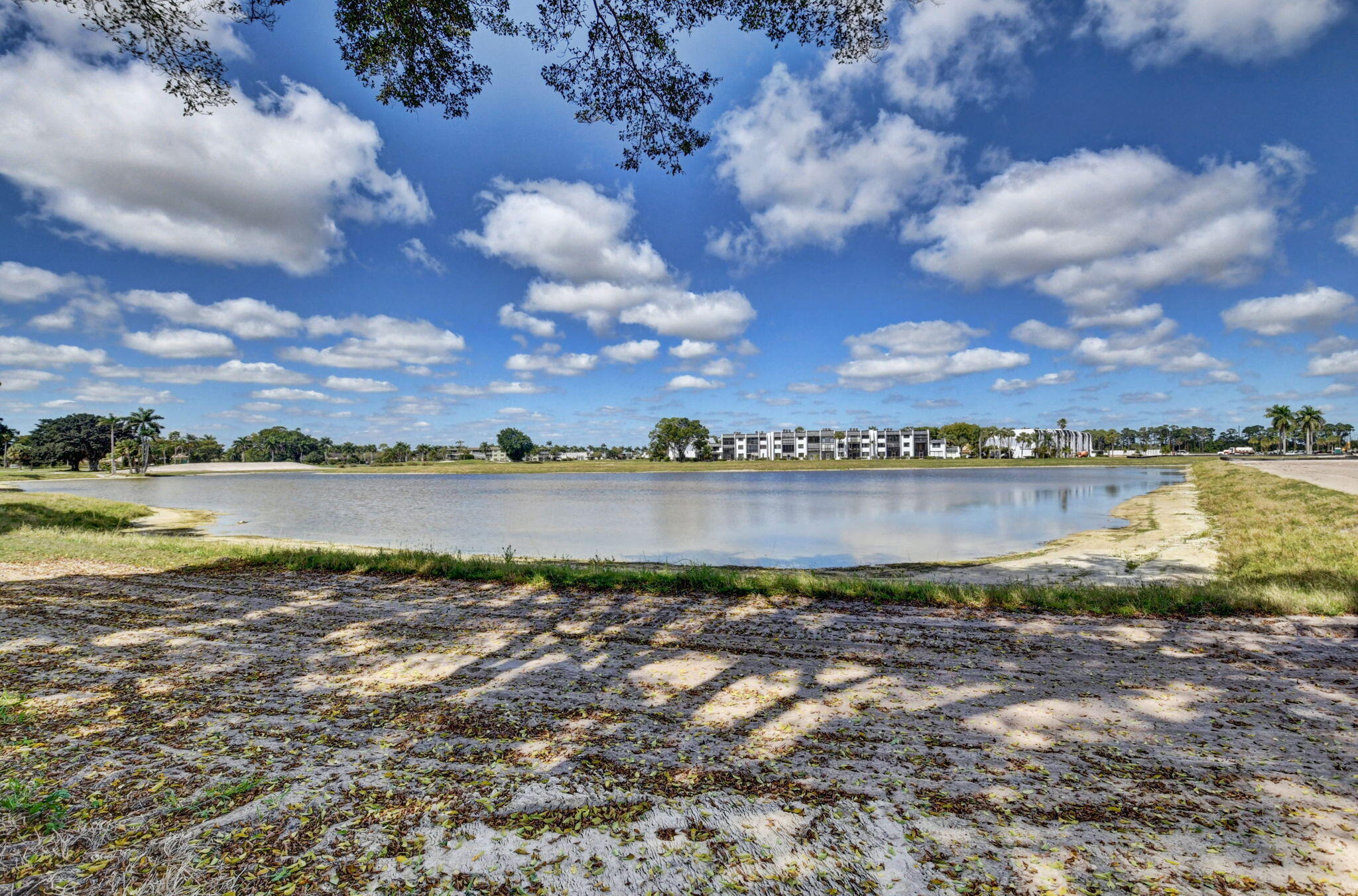 FOUNTAINS OF PALM BEACH CONDO 4 - Residential