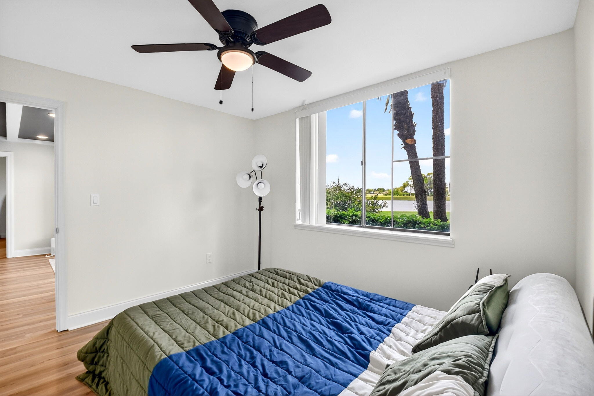 FOUNTAINS OF PALM BEACH CONDO 4 - Residential