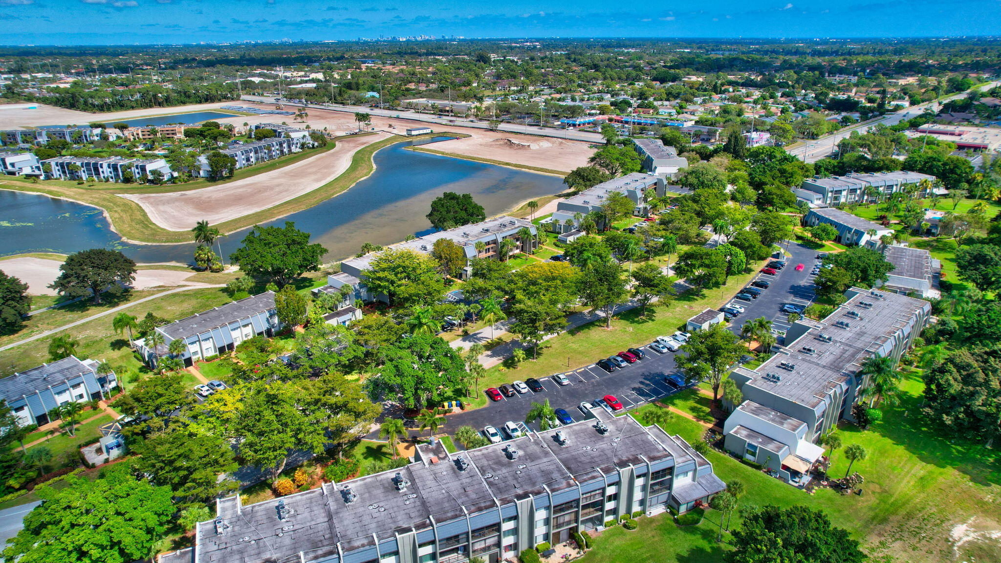 FOUNTAINS OF PALM BEACH CONDO 4 - Residential