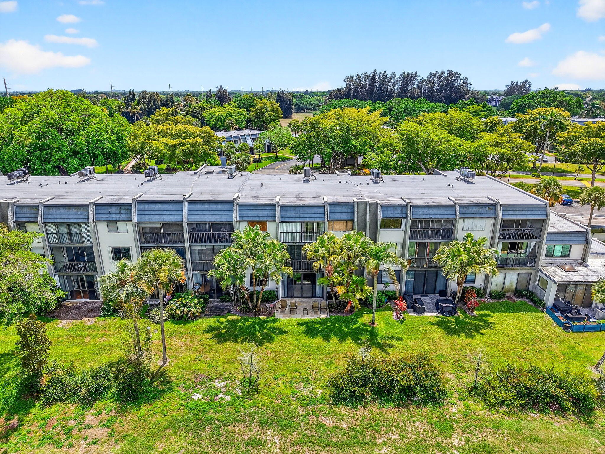 FOUNTAINS OF PALM BEACH CONDO 4 - Residential