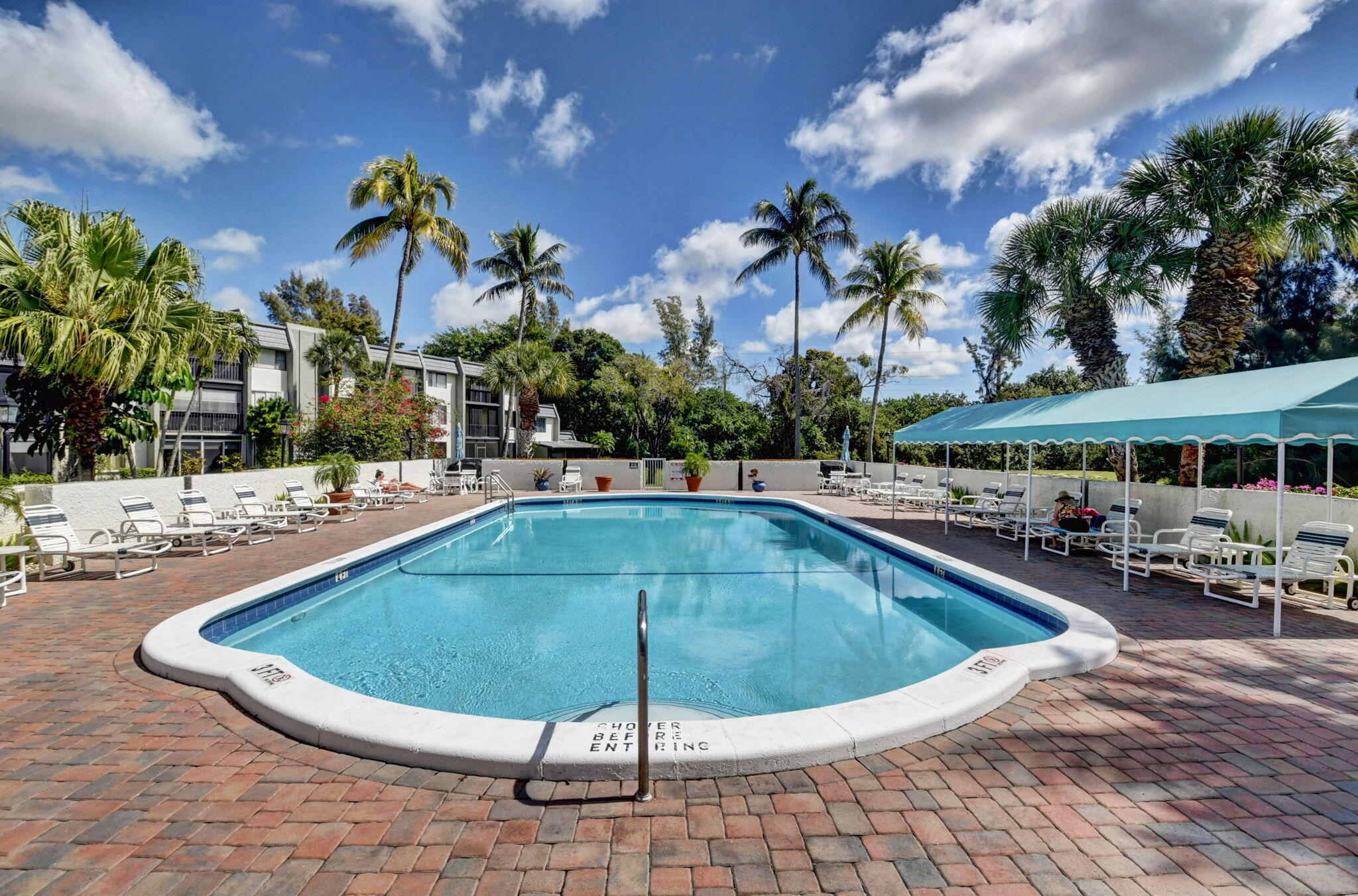 FOUNTAINS OF PALM BEACH CONDO 4 - Residential