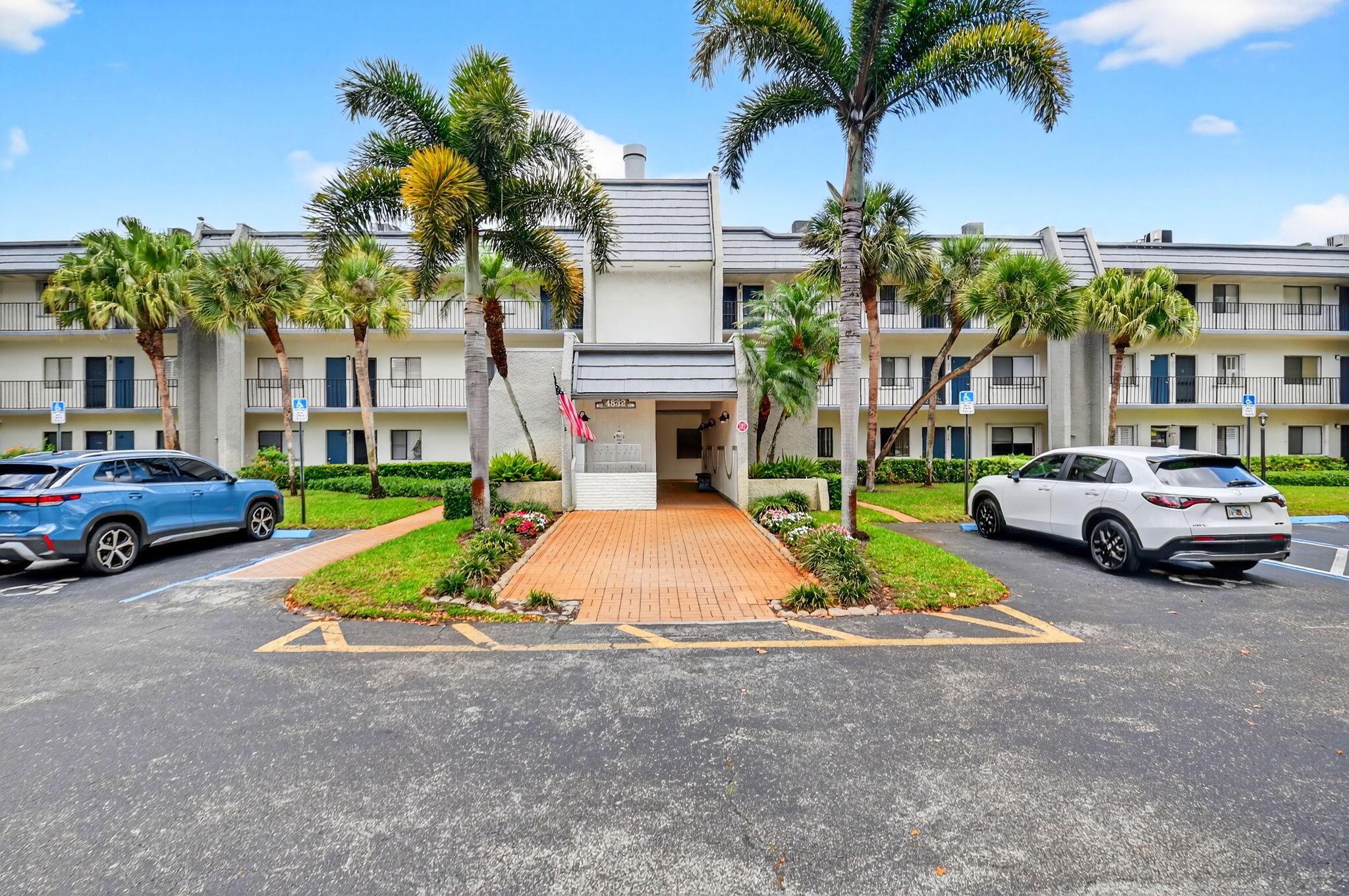 4832 Esedra Court 103