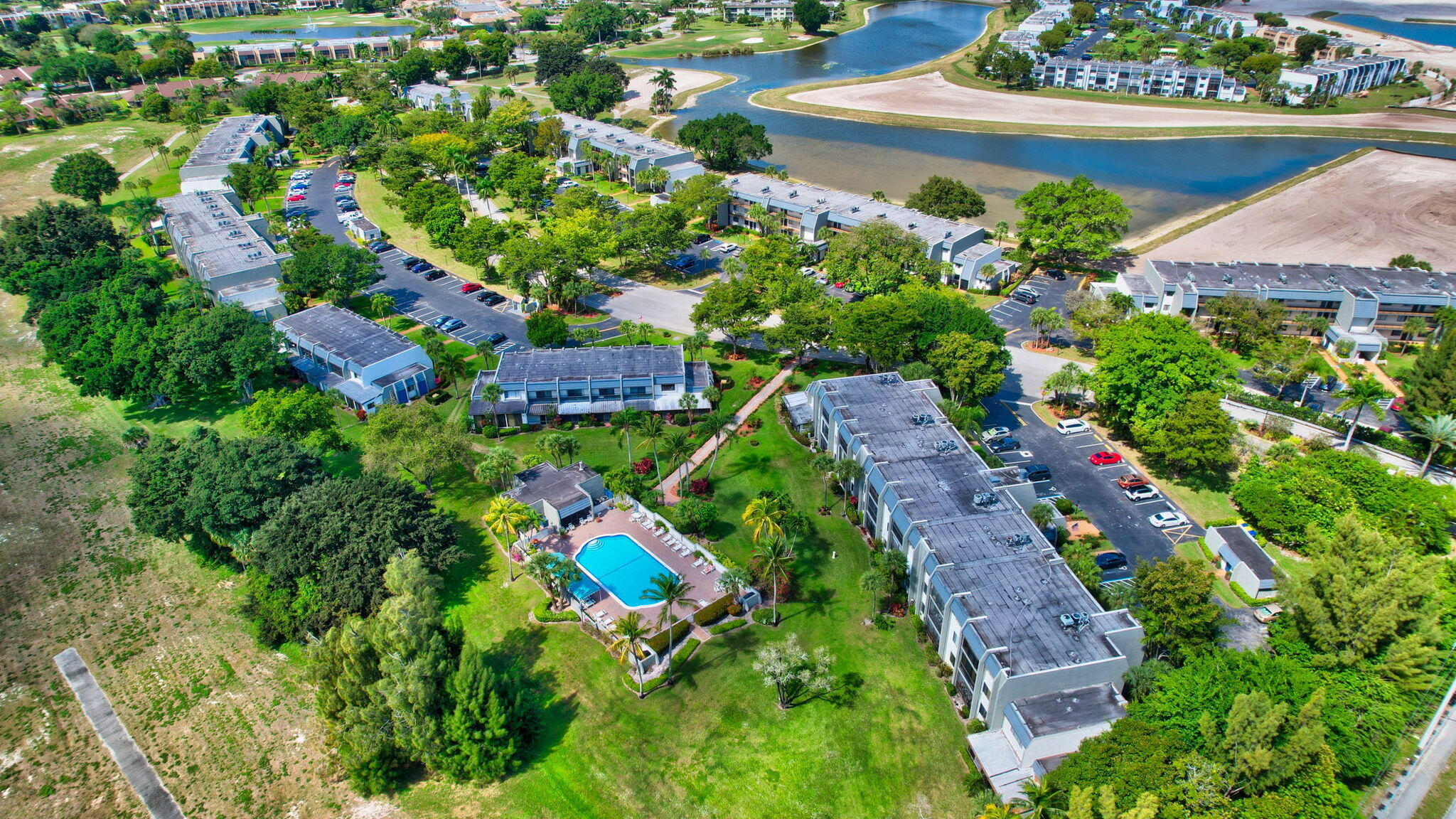 FOUNTAINS OF PALM BEACH CONDO 4 - Residential