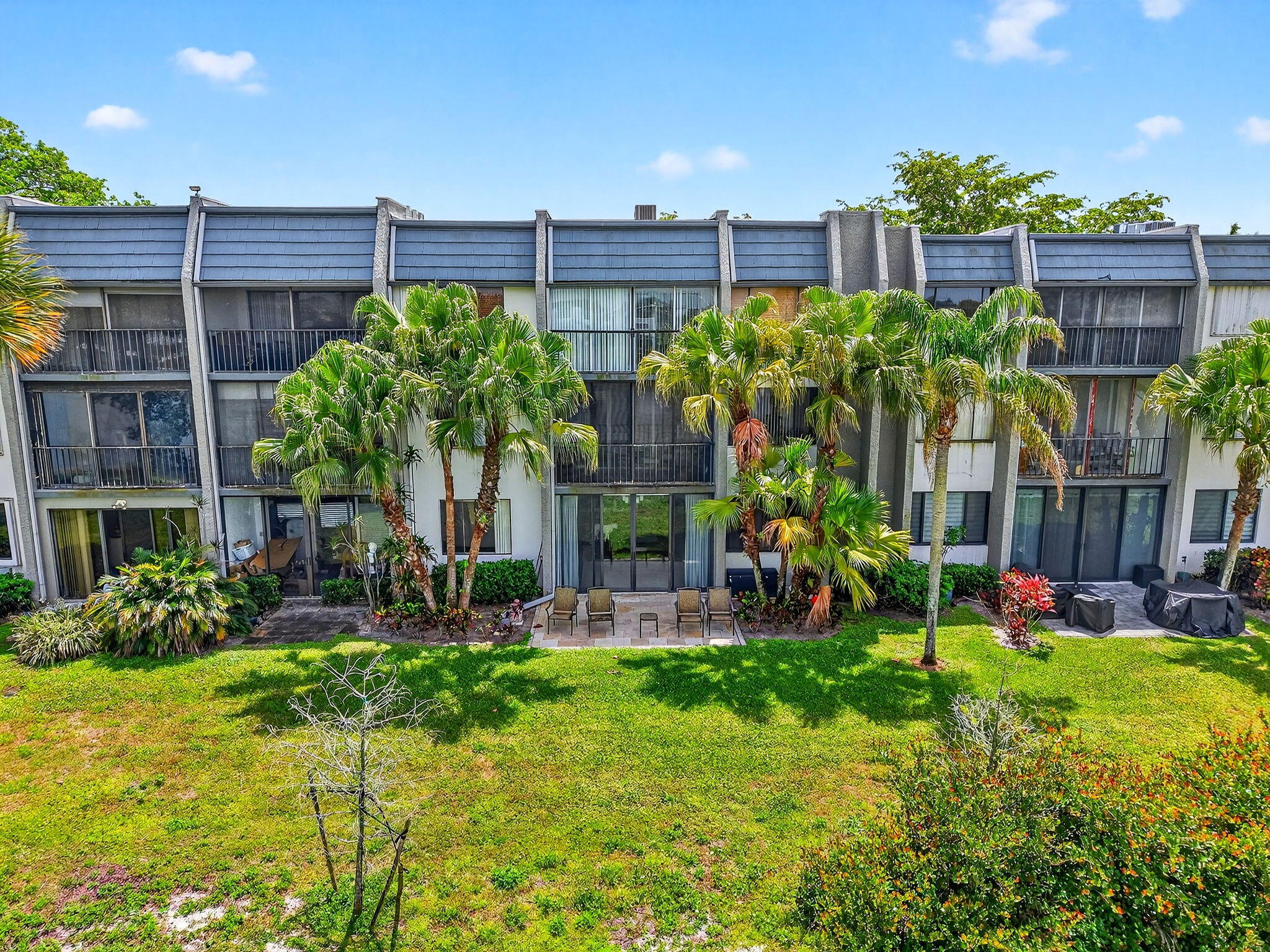 FOUNTAINS OF PALM BEACH CONDO 4 - Residential