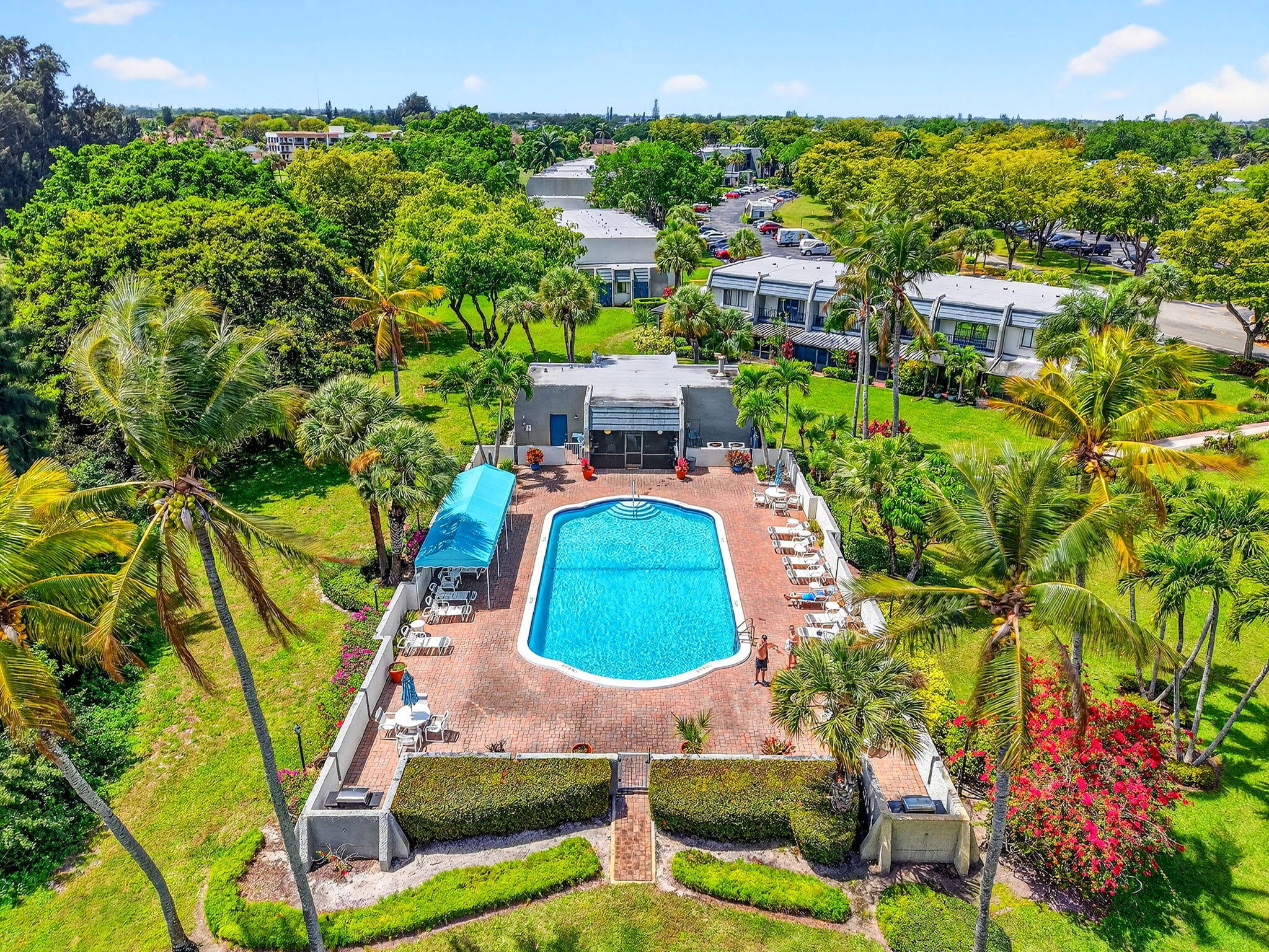 FOUNTAINS OF PALM BEACH CONDO 4 - Residential