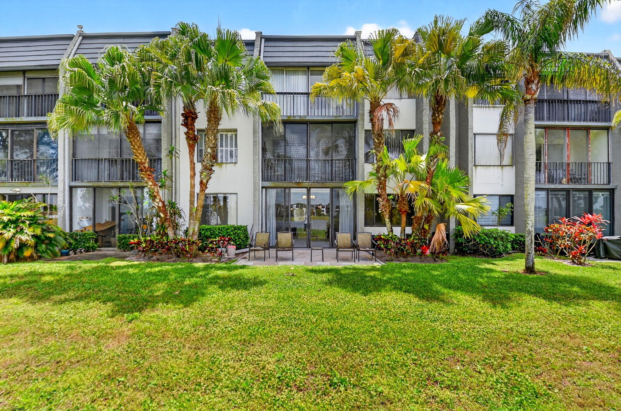 FOUNTAINS OF PALM BEACH CONDO 4 - Residential