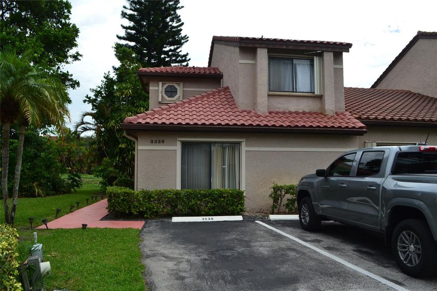 JUST REDUCED! Great townhouse located in the quiet community of La Mirage featuring 3 bedrooms, 2.5 baths, newer AC (2024), master bedroom on first floor, re-roof in 2013, newer SS appliances, renovated master bathroom, accordion hurricane shutters, overlooking golf course, located in gated community, plenty of natural light in the living area, corner unit, two assigned parking spaces, and much more. This one will not last! Easy to show. Motivated Seller! Bring all reasonable offers -- this is a great opportunity.