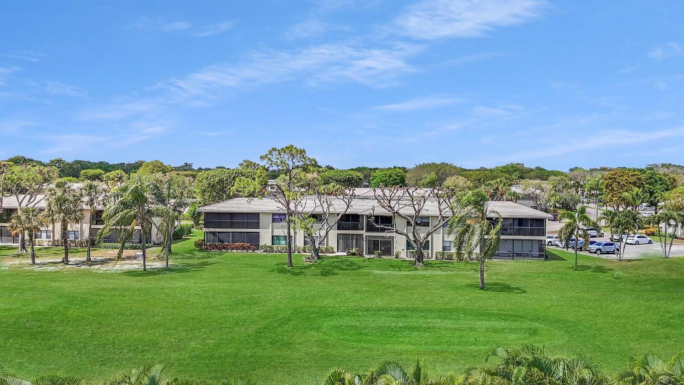 HUNTERS RUN - Residential