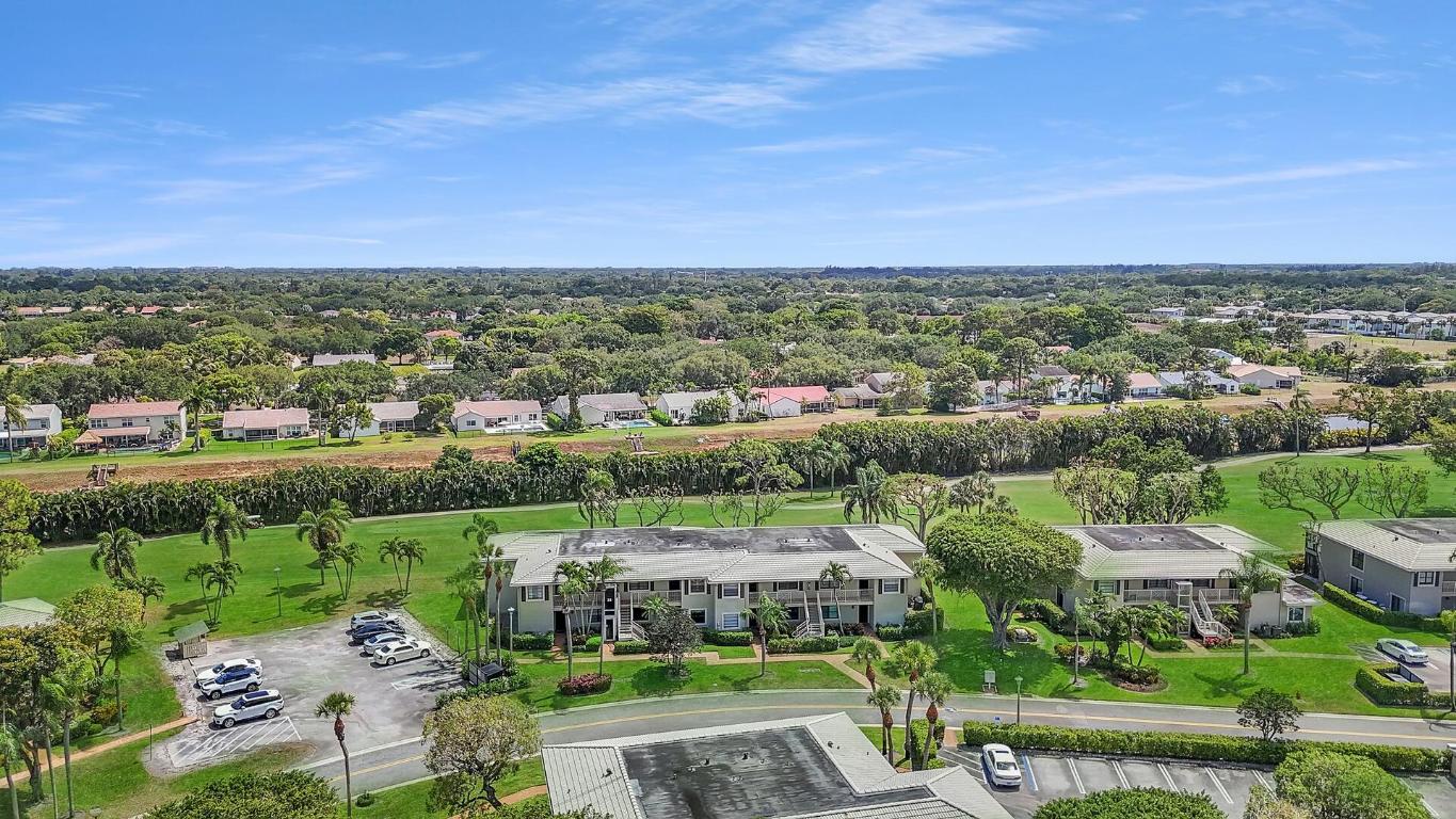 HUNTERS RUN - Residential