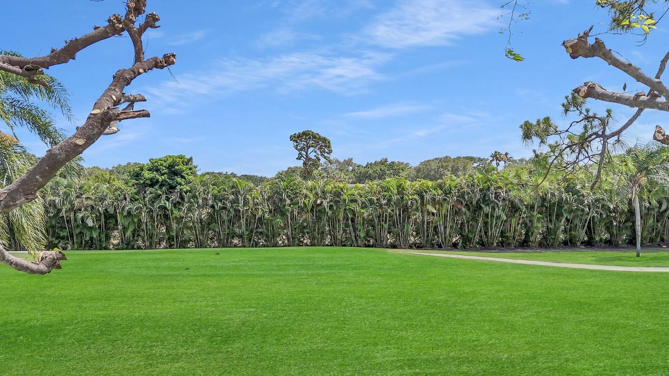 HUNTERS RUN - Residential