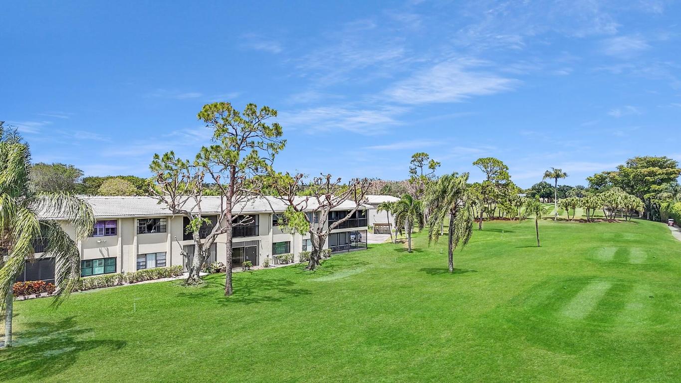 HUNTERS RUN - Residential