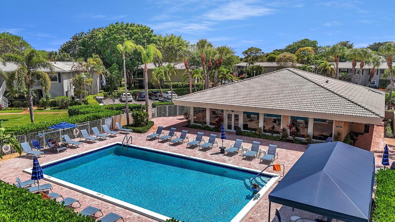 HUNTERS RUN - Residential