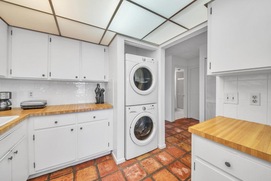 HUNTERS RUN - Residential