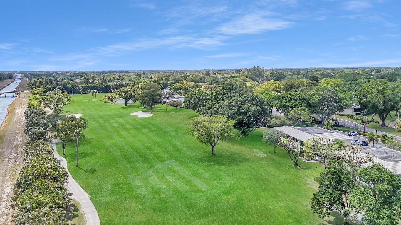 HUNTERS RUN - Residential