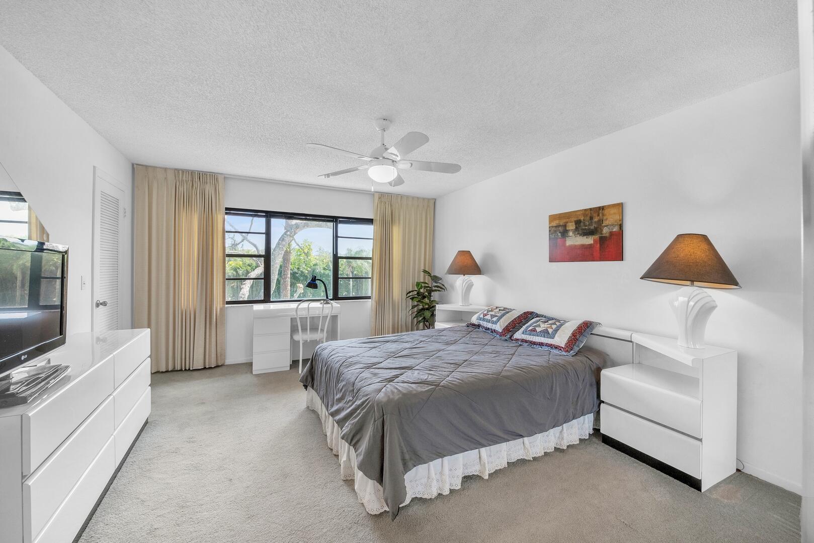 HUNTERS RUN - Residential
